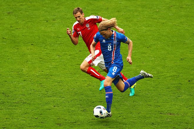 奥地利队险胜以色列，小组领先优势明显