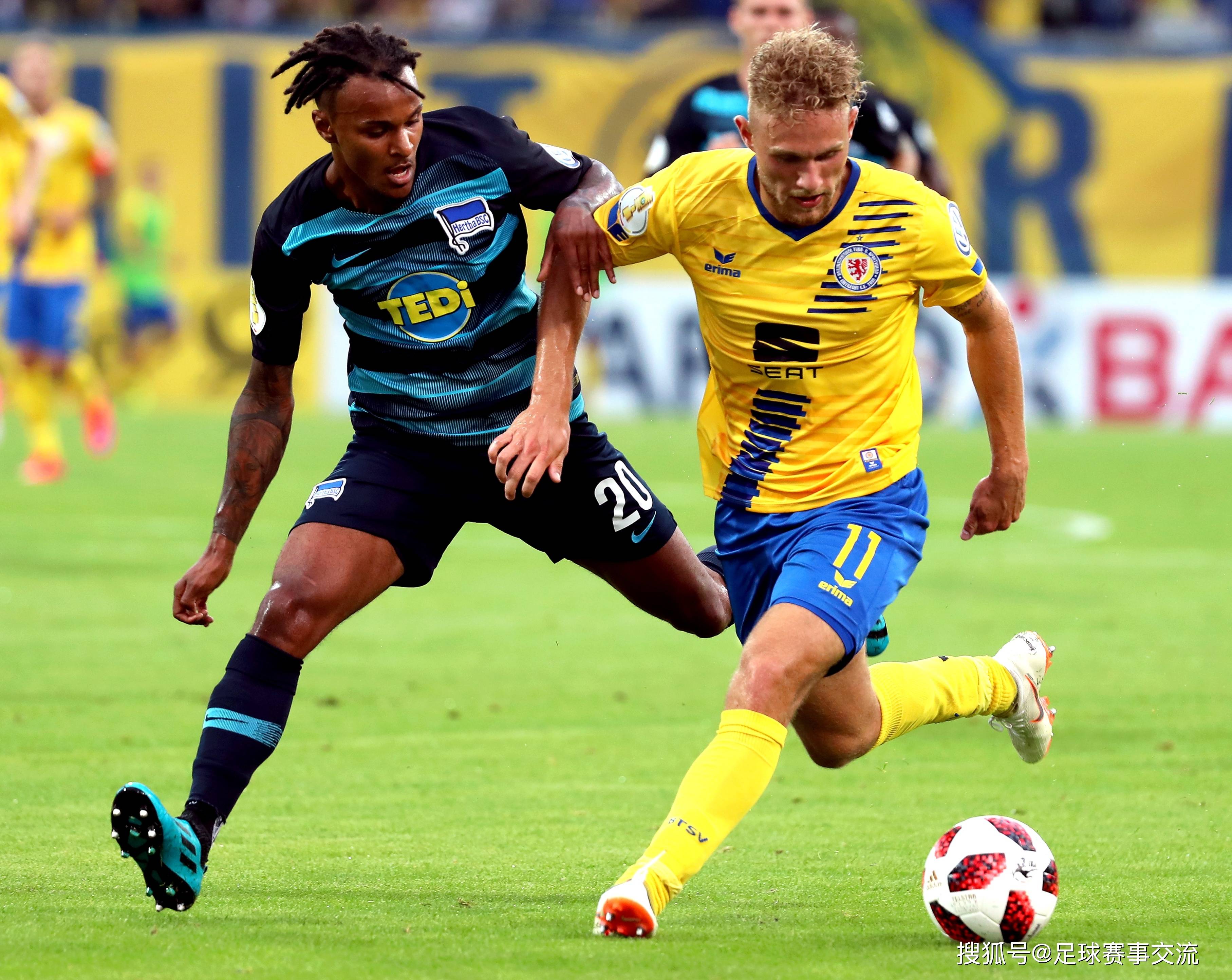 九游娱乐网站-包含足球比赛激发热情，球员实力尽显全力以赴的词条