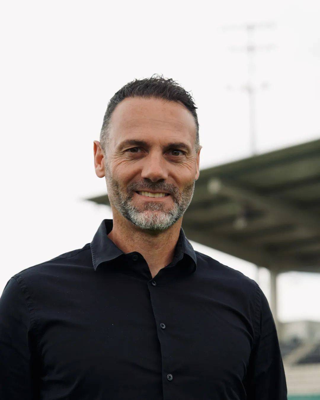 柏林赫塔遭遇失利，球队主帅面临压力的简单介绍