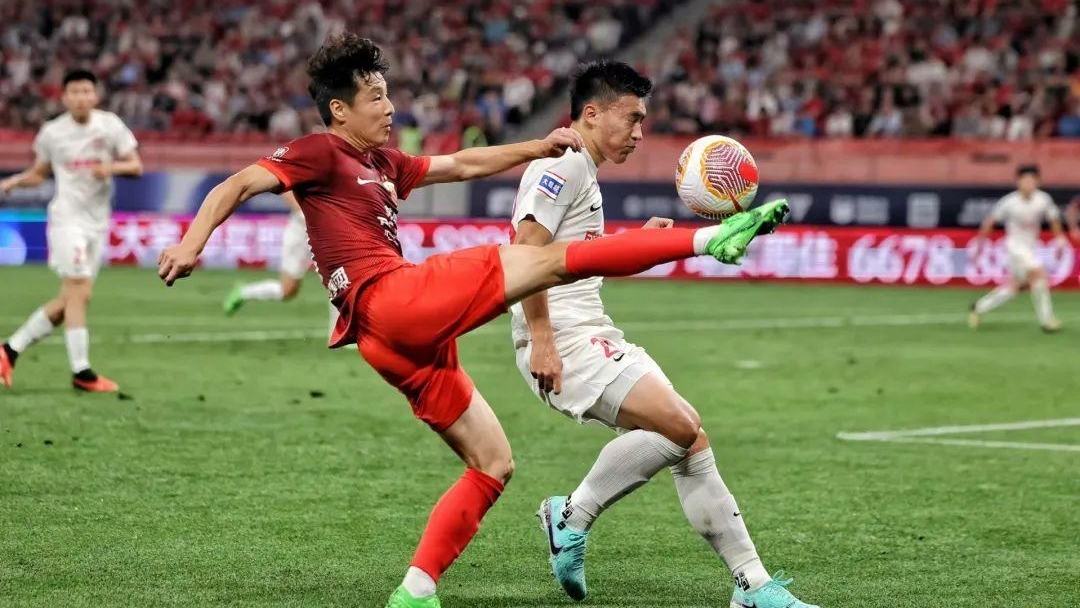 关于武磊助力上海上港取得重要三分保持良好状态的信息 关于武磊助力上海上港取得重要三分保持良好状态的信息