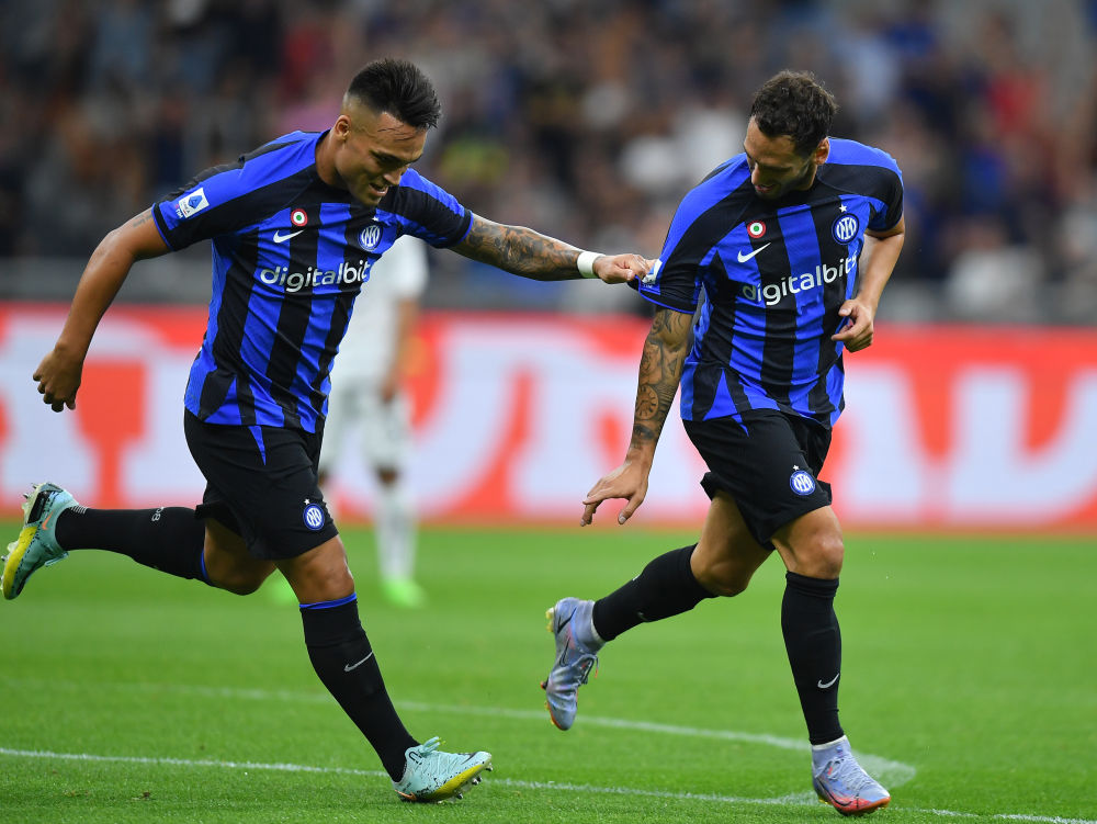 国际米兰完胜丹麦，门迪惊艳四座