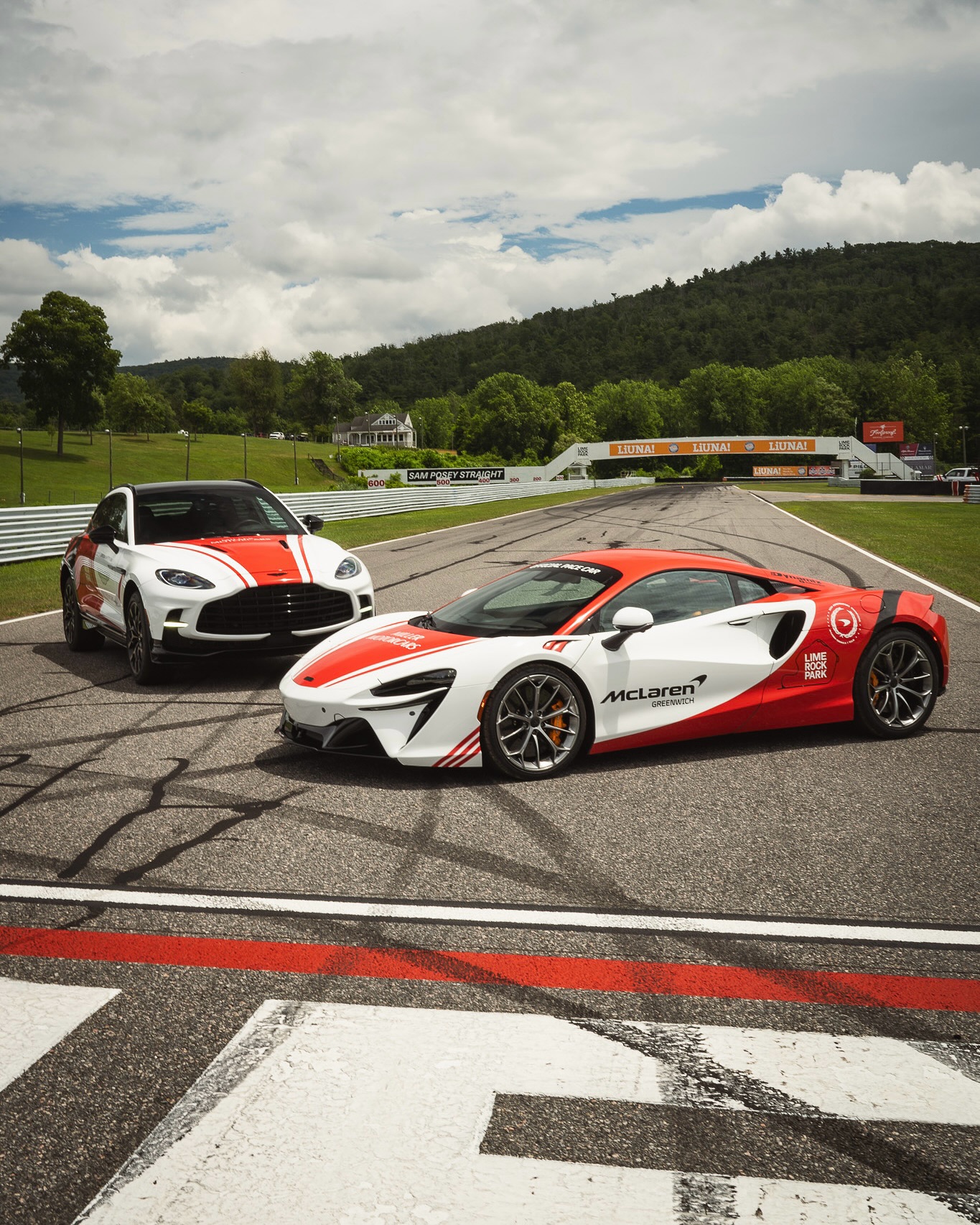 包含红牛车队力克阿斯顿马丁,佩雷兹状态火热的词条 包含红牛车队力克阿斯顿马丁,佩雷兹状态火热的词条