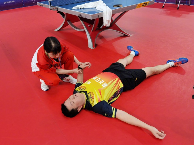 日本队横扫中国队，梁靖崑高光表现的简单介绍