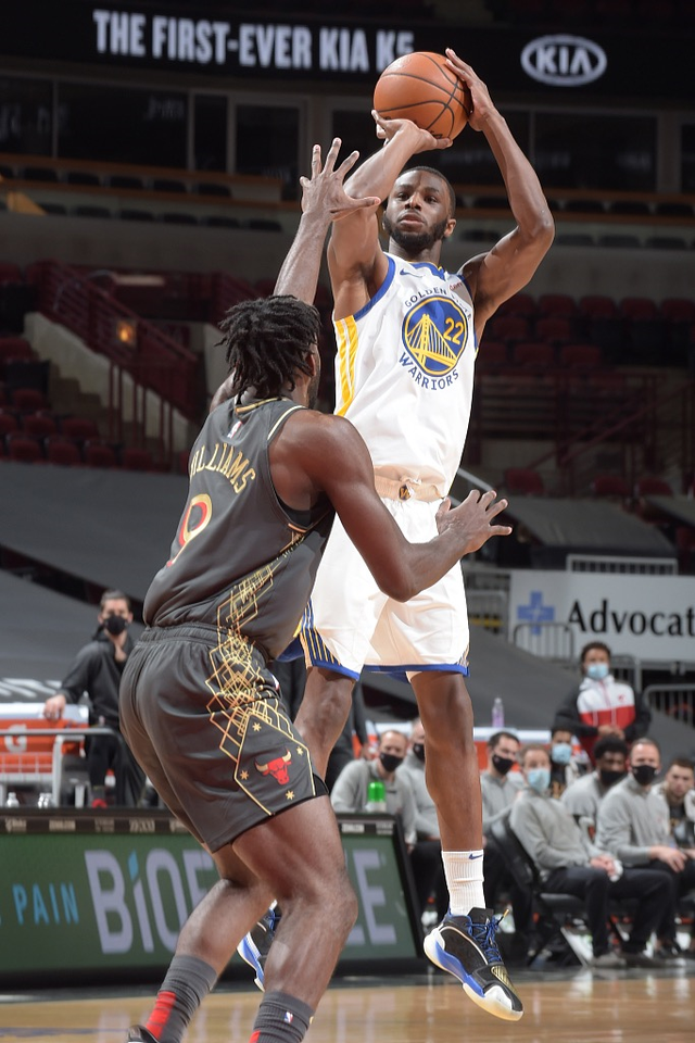 关于猛龙绝杀深圳队，拉文高光表现的信息