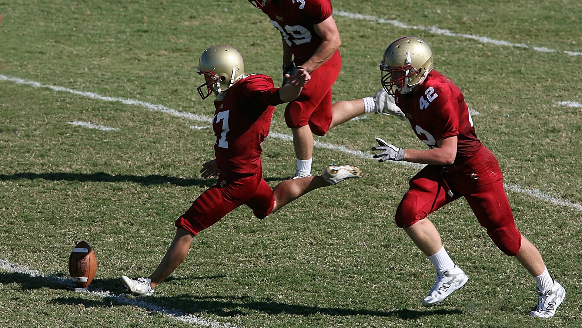 九游娱乐官方-赛道上的逆袭，哈斯车队力克法拉利，塞恩斯状态火热改写F1格局
